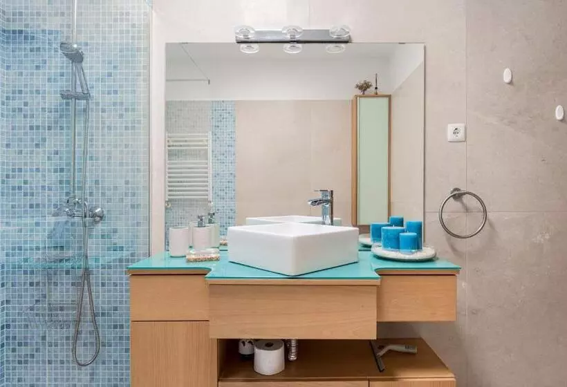 Joivy Sleek House Balcony & 2 Terraces In Porto