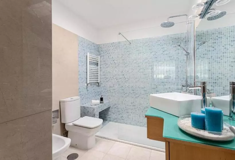 Joivy Sleek House Balcony & 2 Terraces In Porto