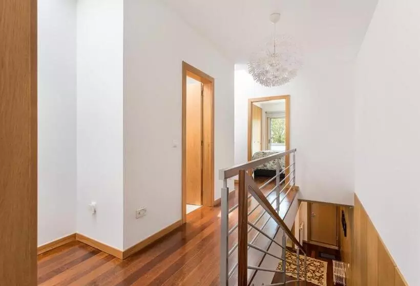 Joivy Sleek House Balcony & 2 Terraces In Porto