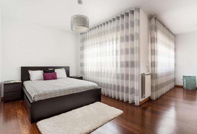 Joivy Sleek House Balcony & 2 Terraces In Porto