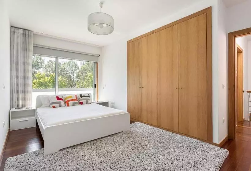 Joivy Sleek House Balcony & 2 Terraces In Porto