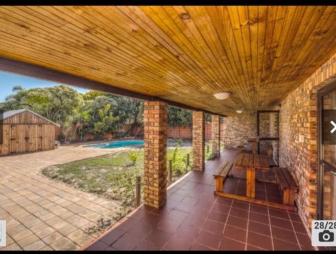 Bed & Breakfast Blues Bnb