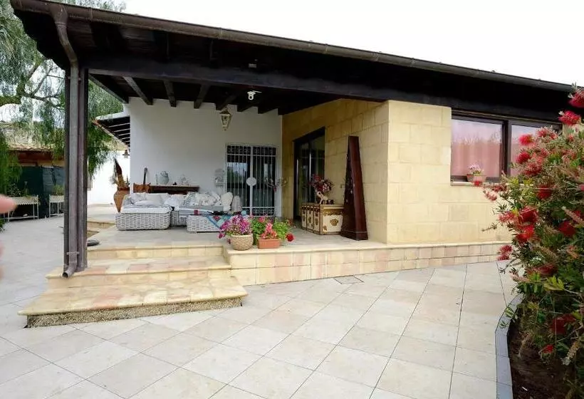 Aamiaismajoitus (B&B) Lumie Di Sicilia