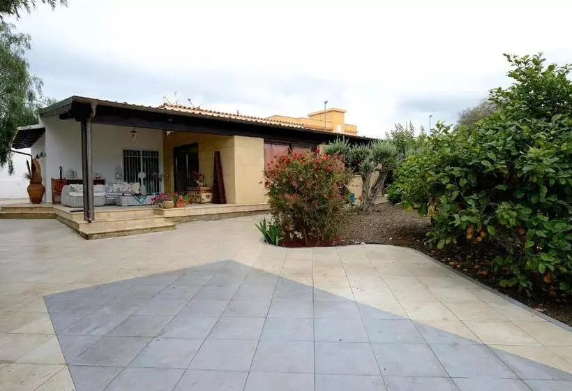 Aamiaismajoitus (B&B) Lumie Di Sicilia