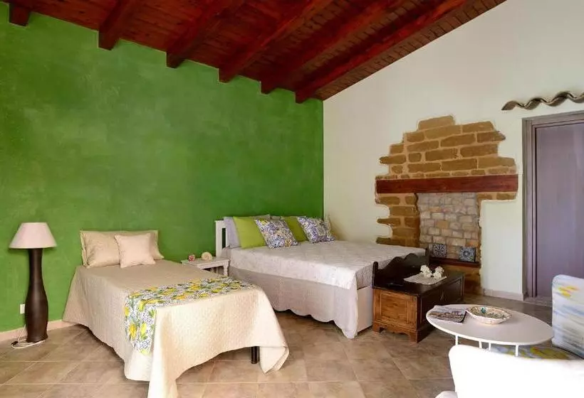 Aamiaismajoitus (B&B) Lumie Di Sicilia