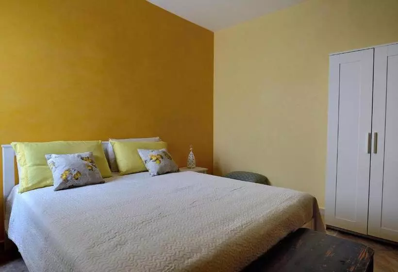 Aamiaismajoitus (B&B) Lumie Di Sicilia