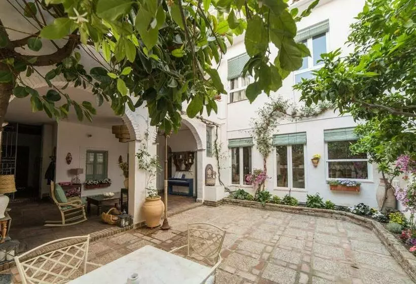 تختخواب و صبحانه Patio Márquez