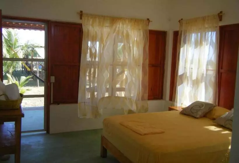 Hotelli Casa Colibrí Agua Blanca