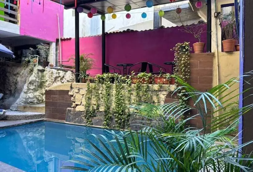 هتل Playa Sayulita