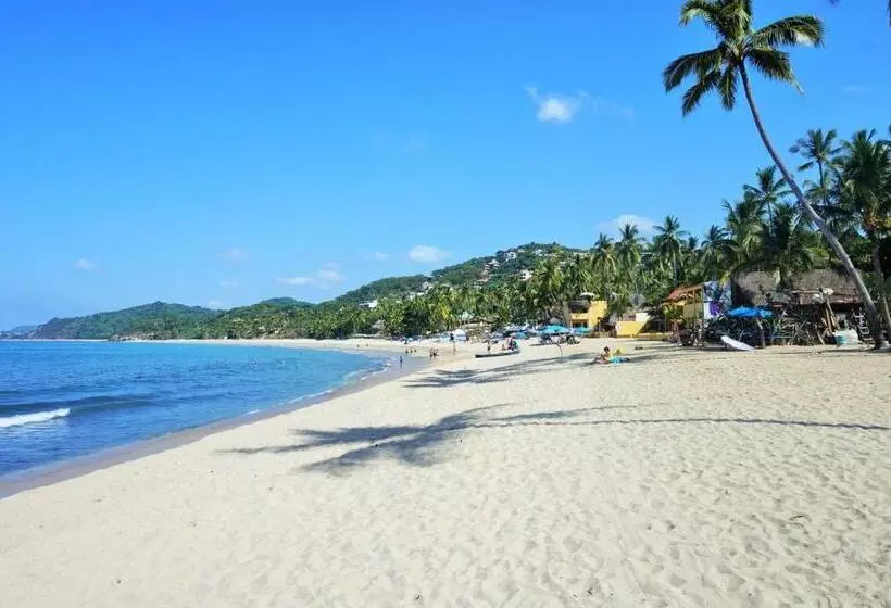هتل Playa Sayulita