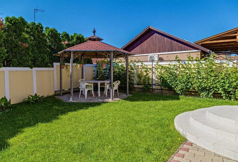 Пансион Csontos Vendégház