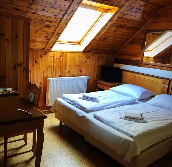 Retkeilymaja Hostinec Selský Dvůr