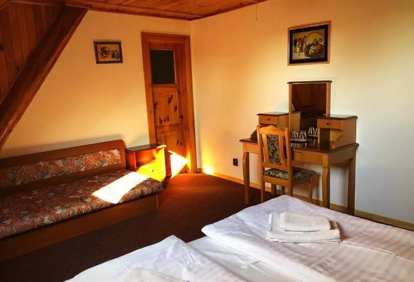 Retkeilymaja Hostinec Selský Dvůr