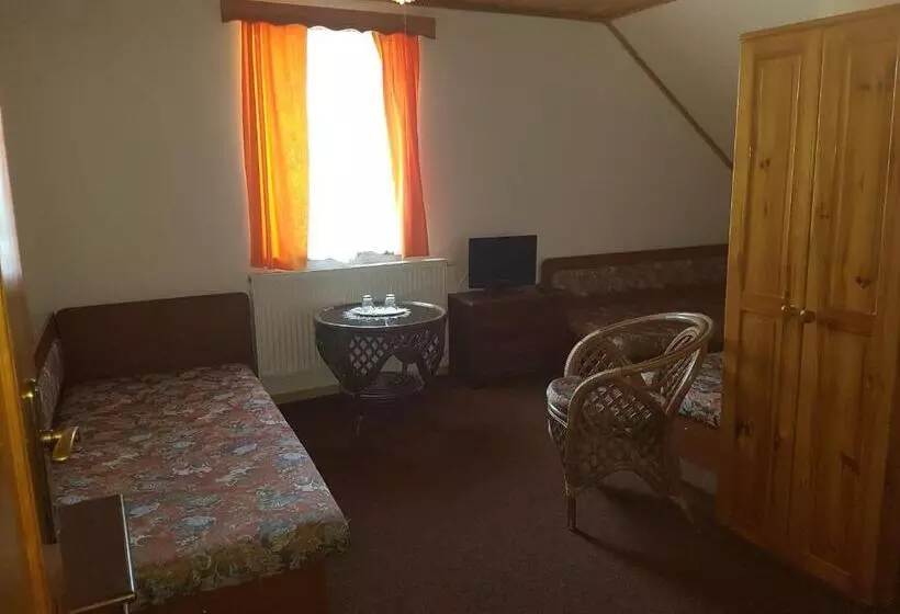 Retkeilymaja Hostinec Selský Dvůr