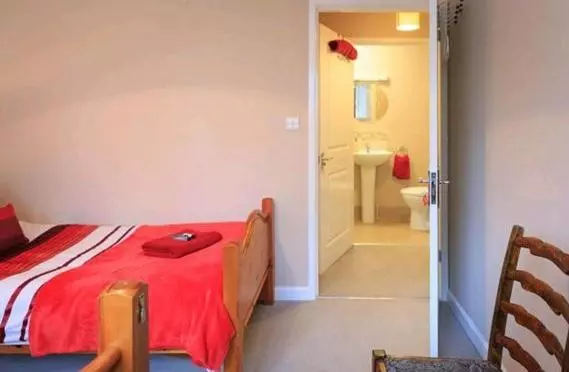 Aamiaismajoitus (B&B) Cleeves Cottage