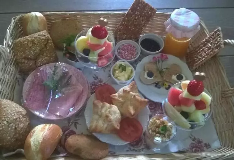 ベッドアンドブレックファースト Pipowagen Lidewei Groningen Westerwolde Unieke Ligging Met Eigen Tuin En Vrij Uitzicht Over Veld Naa