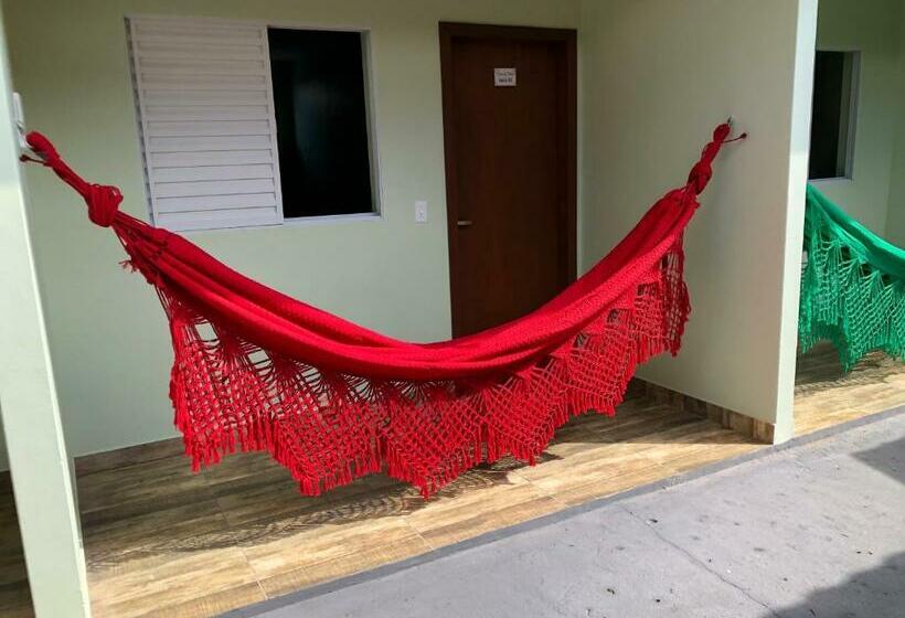 پانسیون Casa Da Dinda