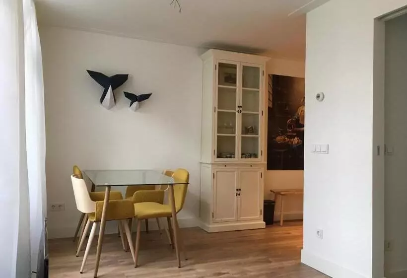 پانسیون Kangaroom