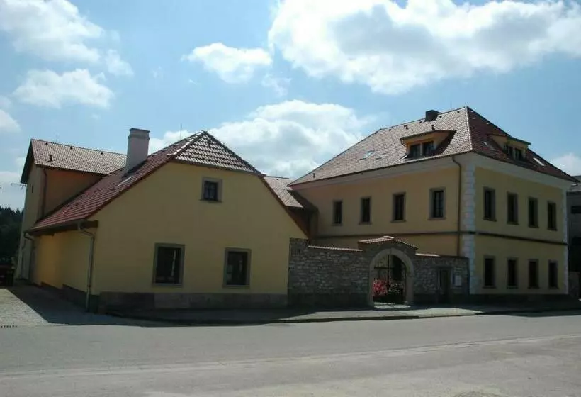 Majatalo Penzion Hůrky