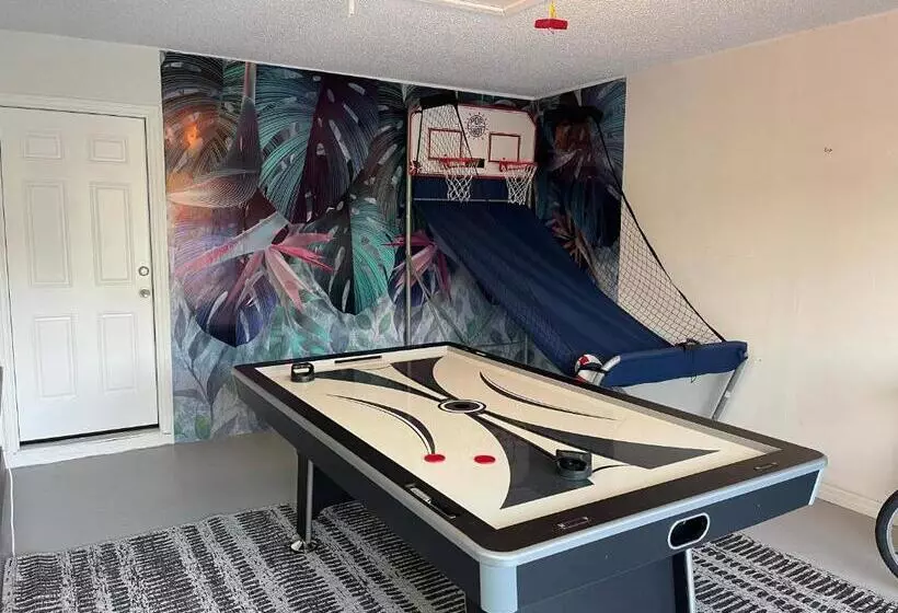 Saltwaterpool  Gameroom  Tropical Sunsets   Kayaks   Fishing