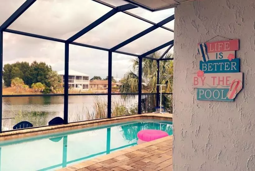 Saltwaterpool  Gameroom  Tropical Sunsets   Kayaks   Fishing