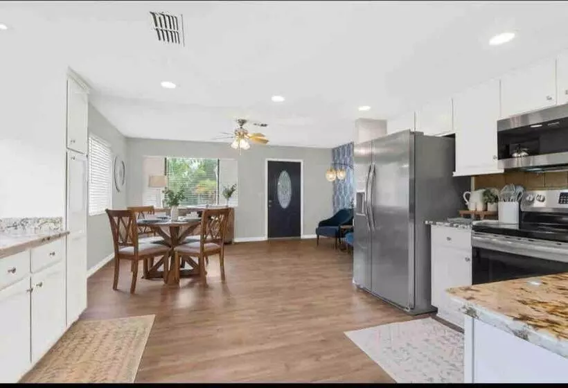 Saltwaterpool  Gameroom  Tropical Sunsets   Kayaks   Fishing