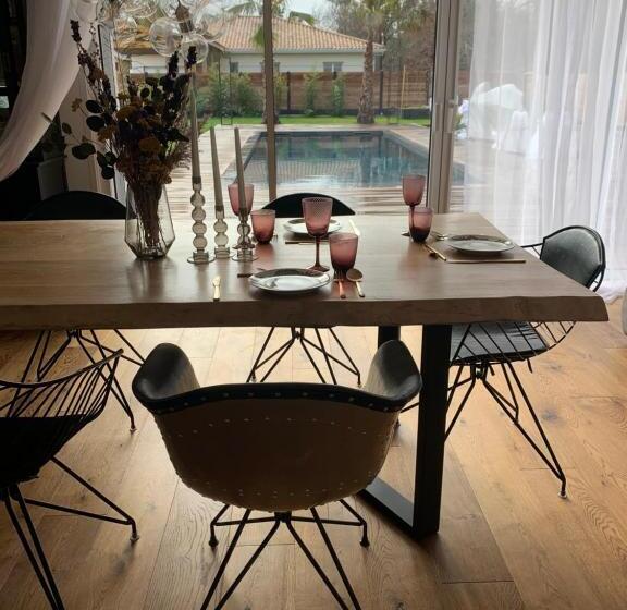 Villa Aux Palmiers,piscine 28°,pétanque,coeur Bassin