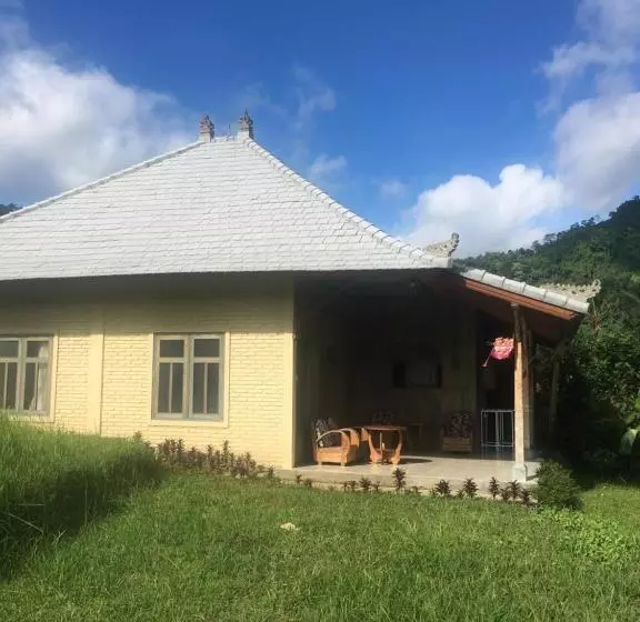 ユースホステル Amrita Villa Sidemen