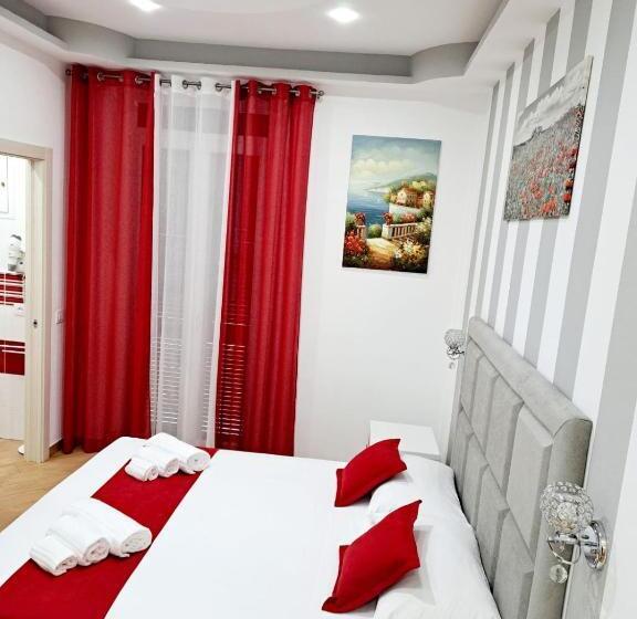 بنسيون Affittacamere Elvi