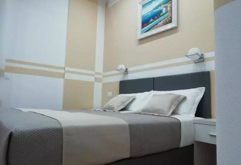 پانسیون Affittacamere Elvi