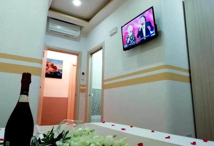 بنسيون Affittacamere Elvi