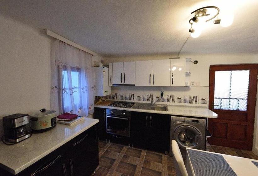 پانسیون Casa Optim