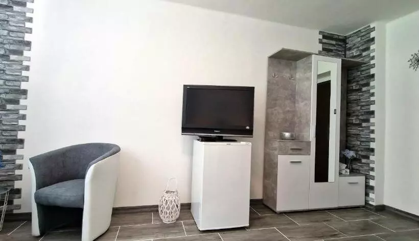 Majatalo Penzion Stavař