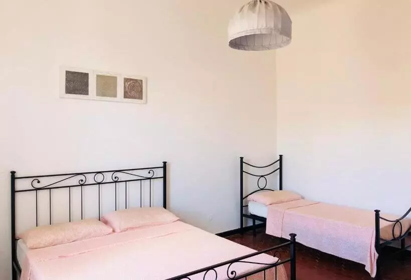 پانسیون The Gate To Cinque Terre