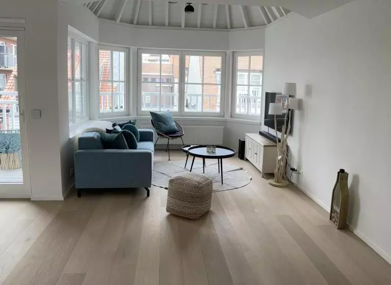 Residentie Square   Nieuwbouw   50 M Van De Zee