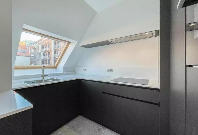 Residentie Square   Nieuwbouw   50 M Van De Zee