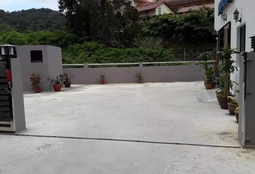 Tulip Hotel & Apartment