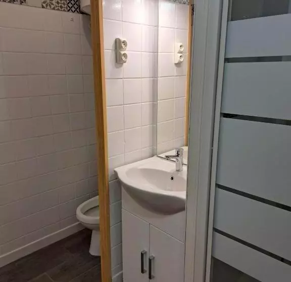 Appartement T2 27m² Meublé, Vue Mer à 50m De La Plage