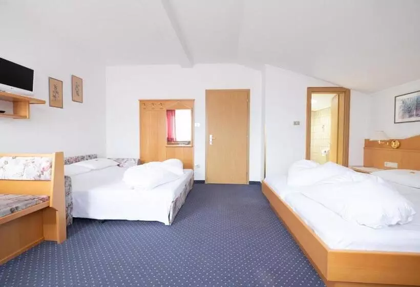 ベッドアンドブレックファースト Garni Volgger