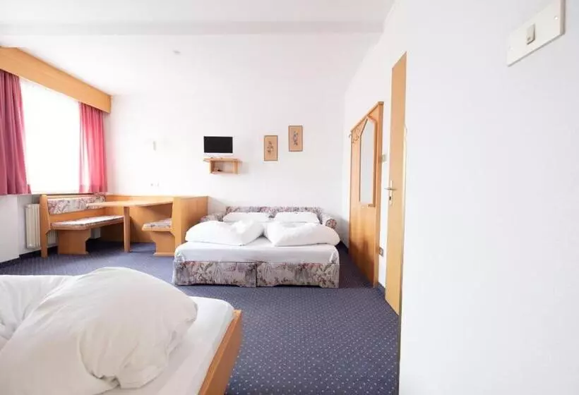 ベッドアンドブレックファースト Garni Volgger