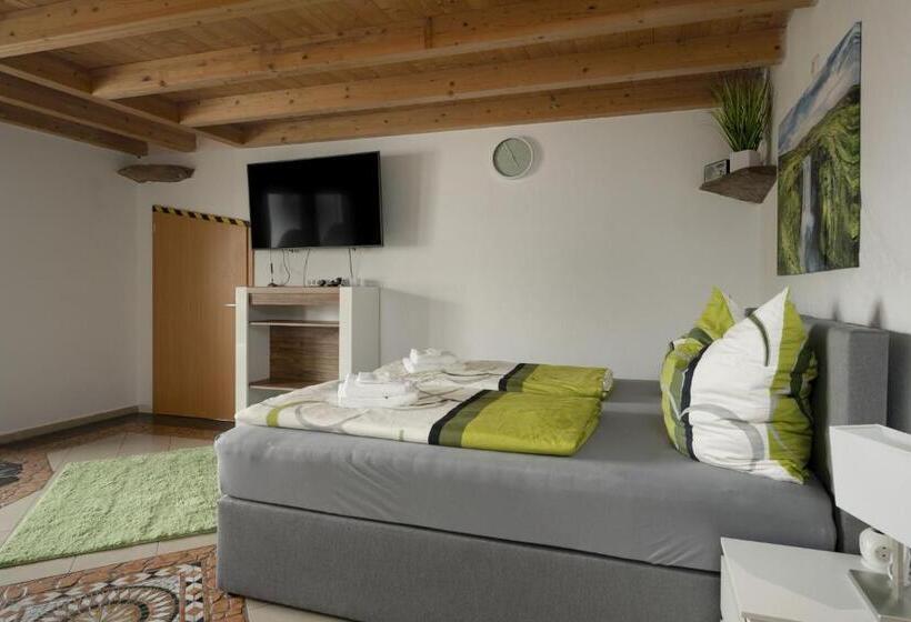 Feworld Living   Near Salzburg City