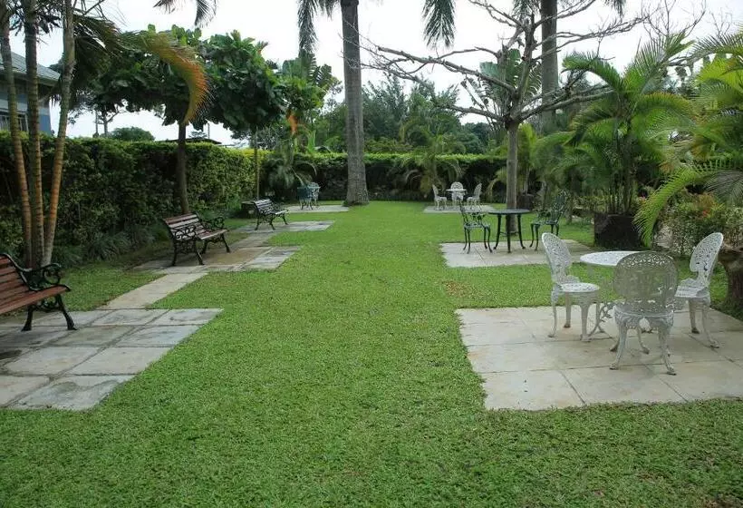 هتل St. Patrick’s Forest House