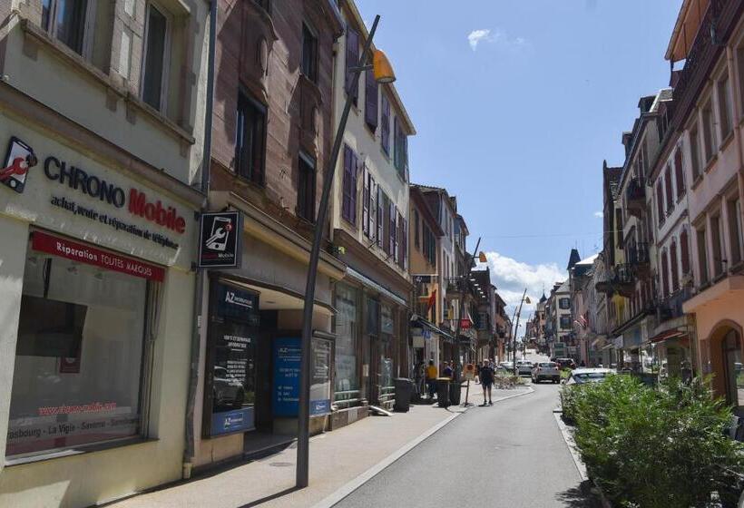 Lumineux   L Amazone   Gare