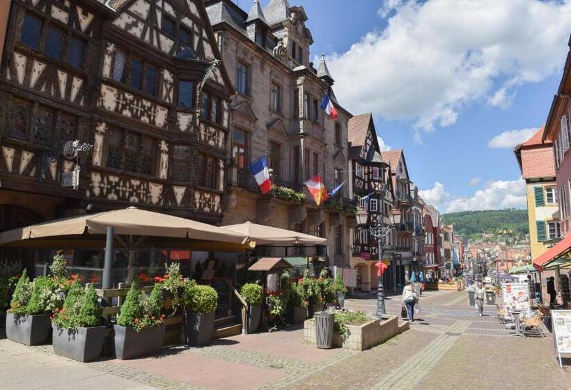 Lumineux   L Amazone   Gare