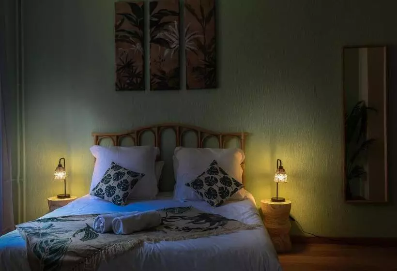 Lumineux   L Amazone   Gare