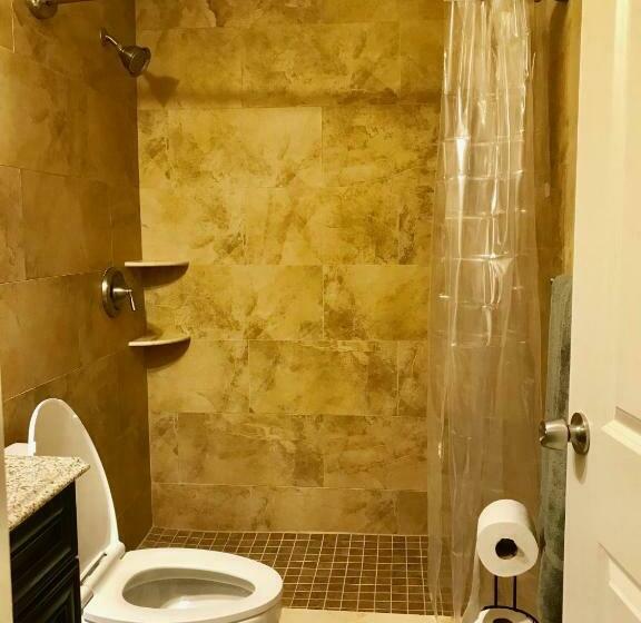 Laugh, Eat, Sleep Downtown Wine Down 9e