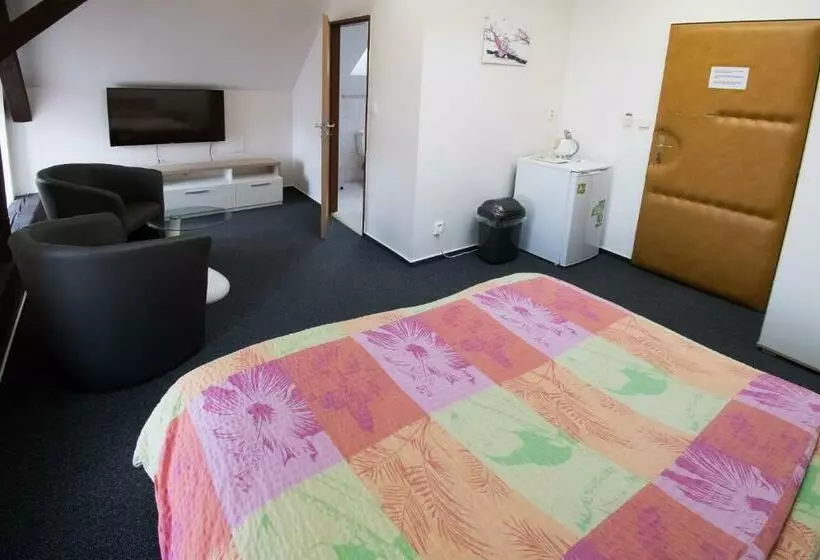 Majatalo Penzion Harvart