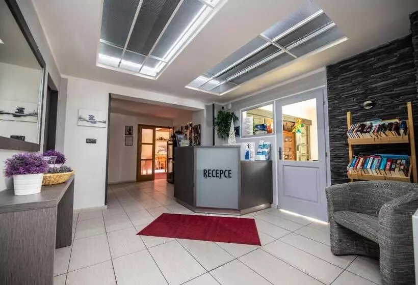 Majatalo Penzion Vysoká Stráž