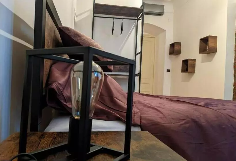 The Industrique Home   3 Bedroom Apartment