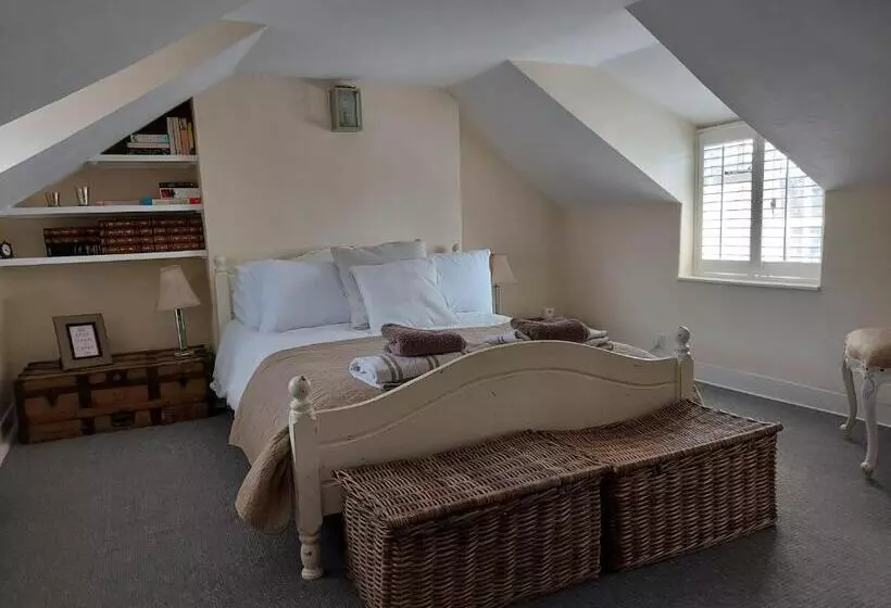 The Seaside Retreat